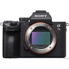 Sony 索尼 a7 III ILCE7M3/B 全画幅无反镜可互换镜头相机,带 3 英寸液晶显示屏,仅机身,底座配置,黑色